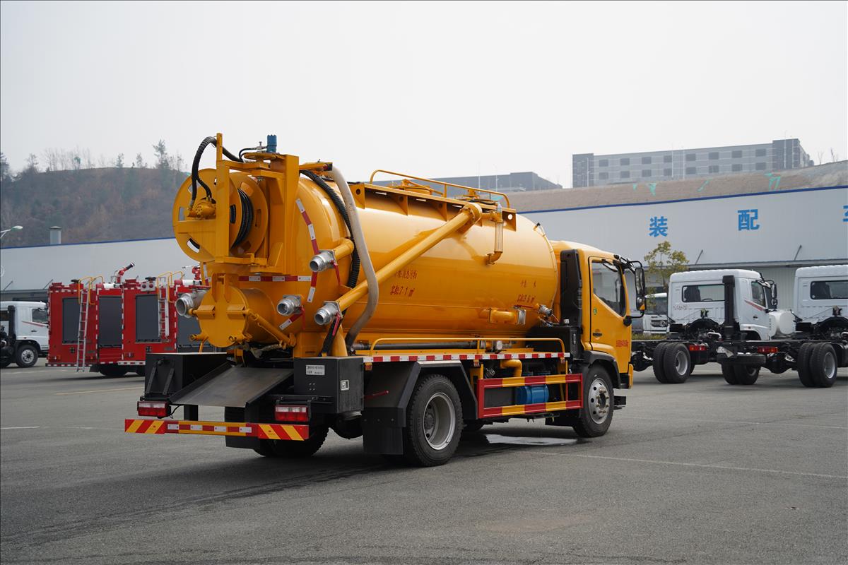 14T清洗吸污車